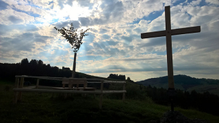 Friedenslinde und Kreuz im Kaubad, Appenzell